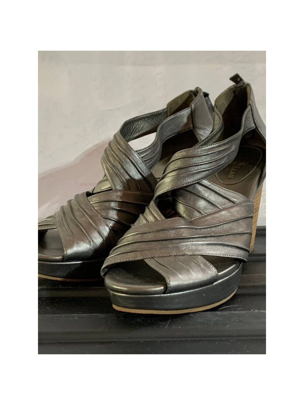 Cole haan silver wood grain platform wedge open toe 10.5 back zip